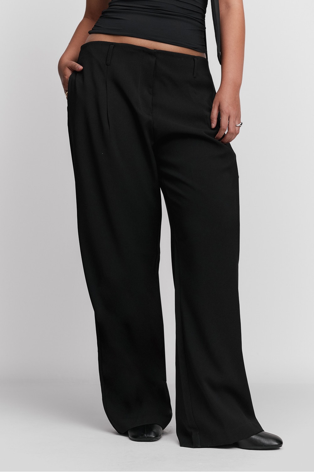 Segunda imagem do produto Calça Alfaiataria Paola