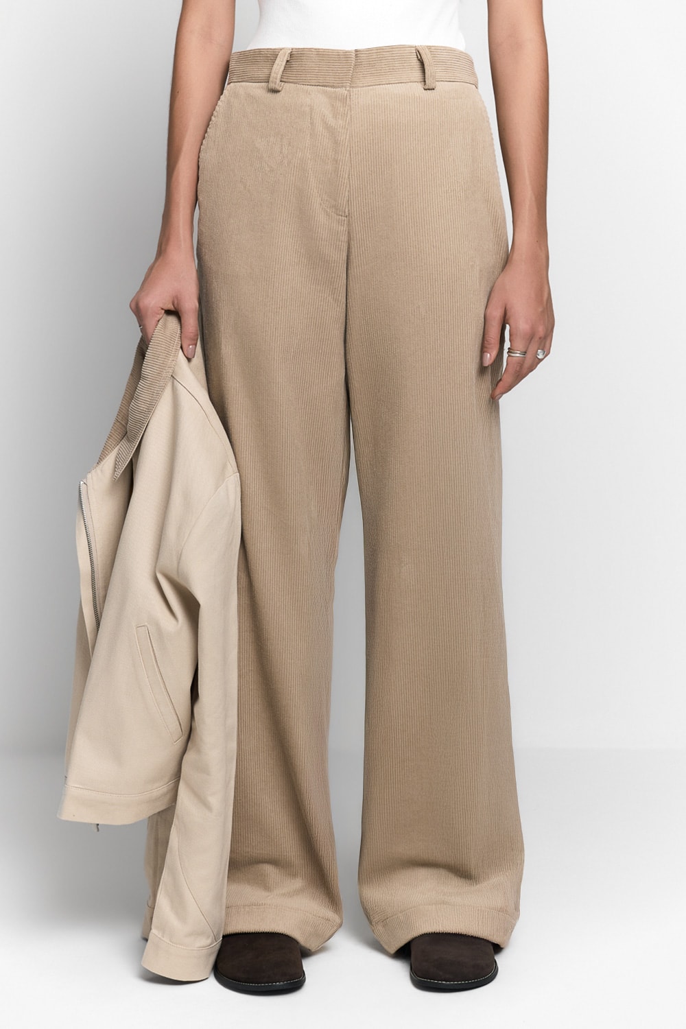 Segunda imagem do produto Calça Cotelê Andata