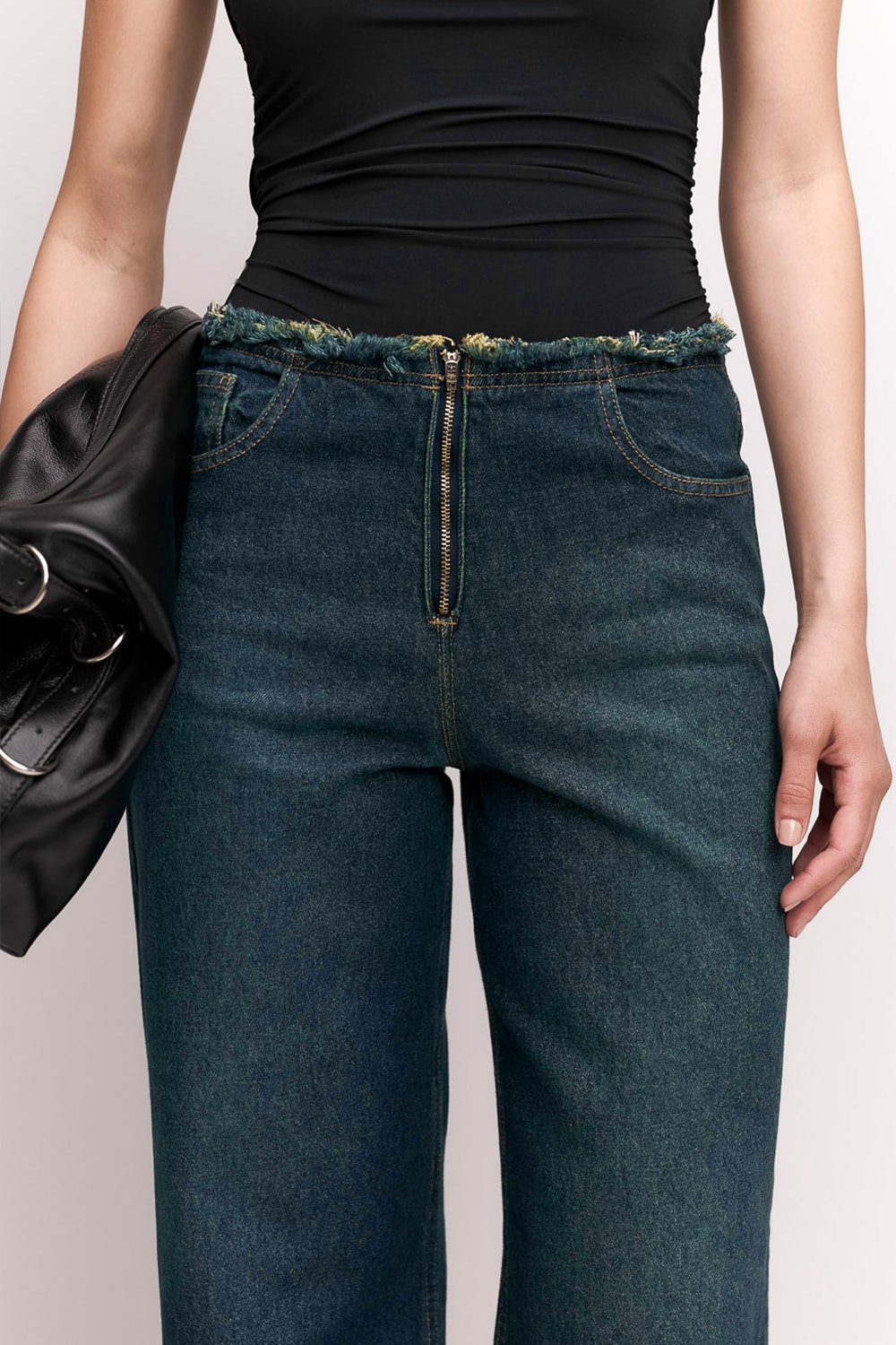 Segunda imagem do produto Calça Jeans Cocktail