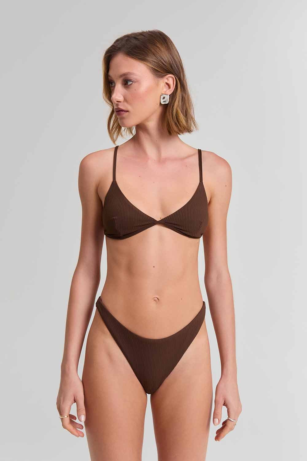 Calcinha Brezza Asa Delta: Conforto e Estilo | Guardaroba