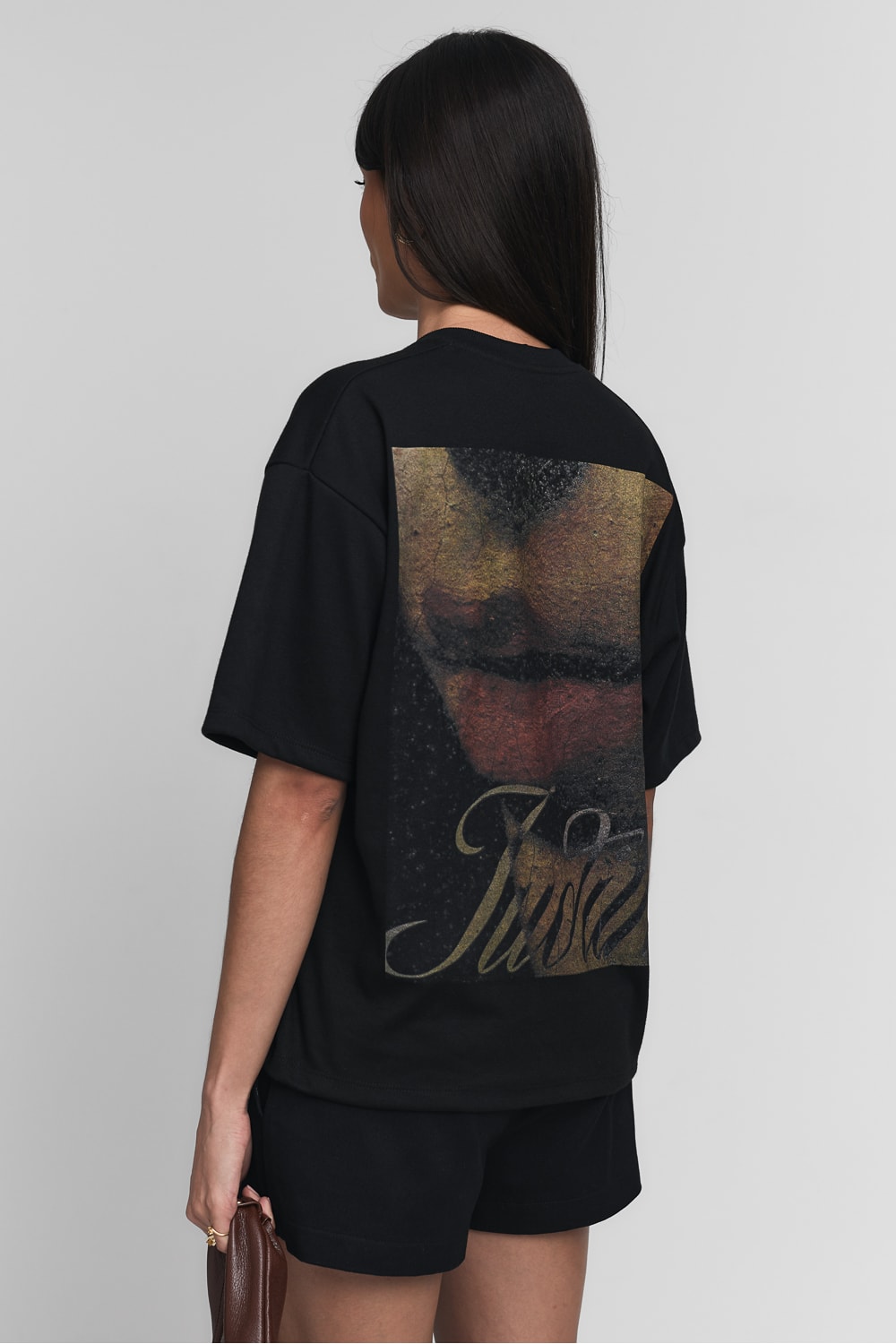Segunda imagem do produto Camiseta Estampada Sacra