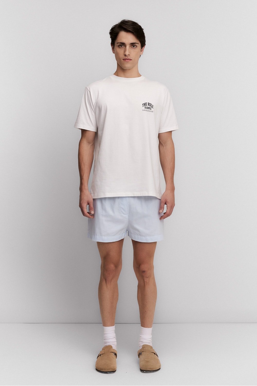 Segunda imagem do produto Camiseta Love is a Game